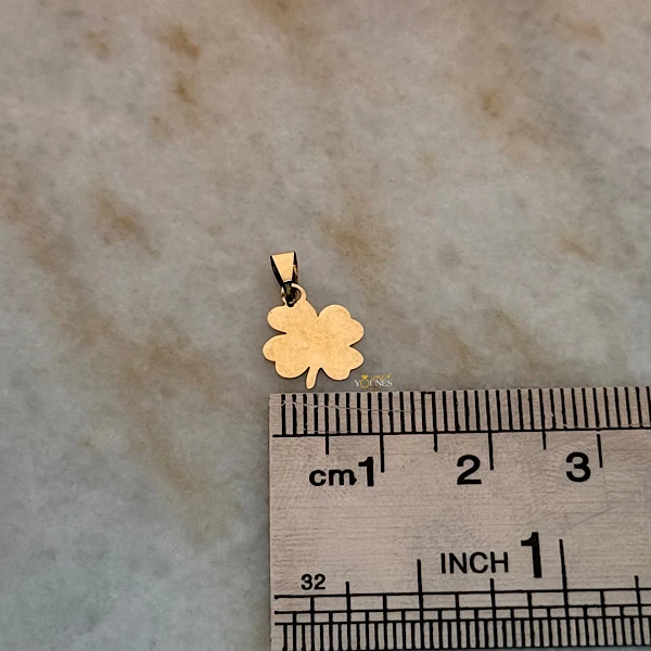 تصویر دوم آویز شبدر طلا لیزری